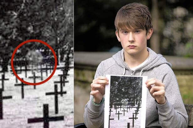 fantôme photographié dans un cimetière Allemand